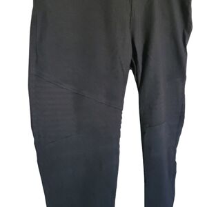 Amaryllis Black Ankle & Cropped Pants